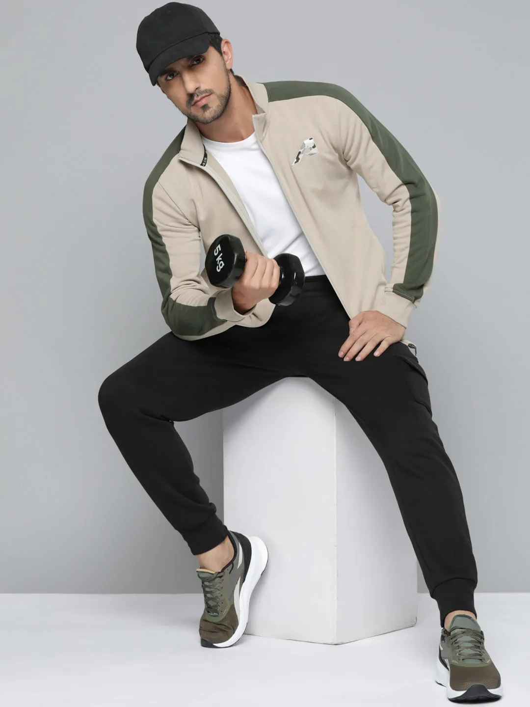 Alcis Men Cream-Coloured Colourblocked Sweatshirt