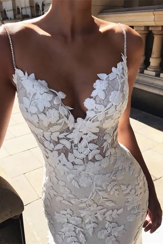 Chic Spaghetti Straps V-neck Lace Prom Dresses|Long Sleevesless Floor Length Evening Gown