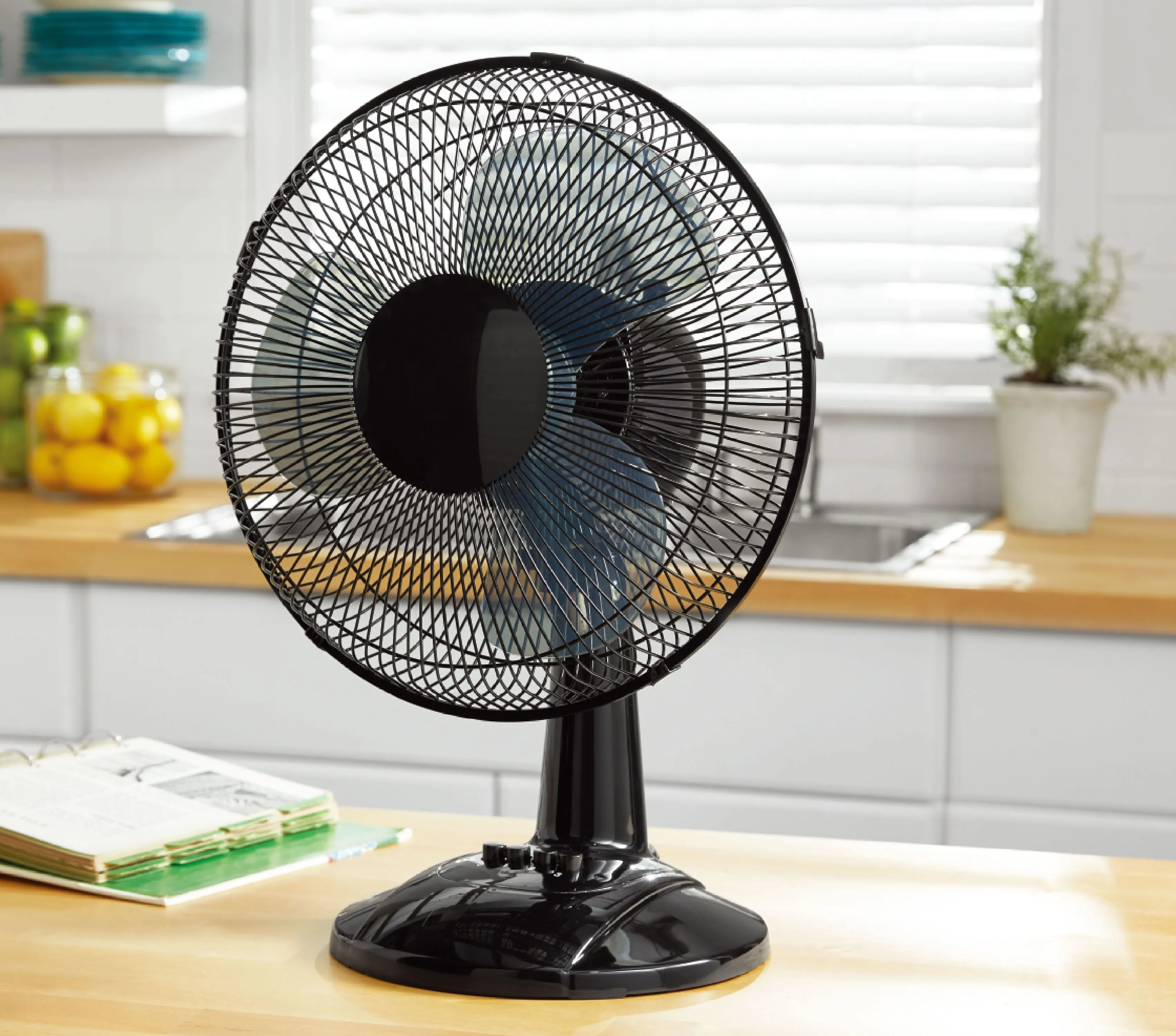 Mainstays 12" 3-Speed Oscillating Table Fan, FT30-8MBB, Black
