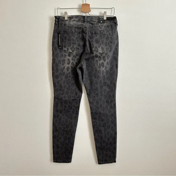 NWT Blank NYC Black Mid-Rise Skinny Cotton Blend Leopard Print Jeans Size 29
