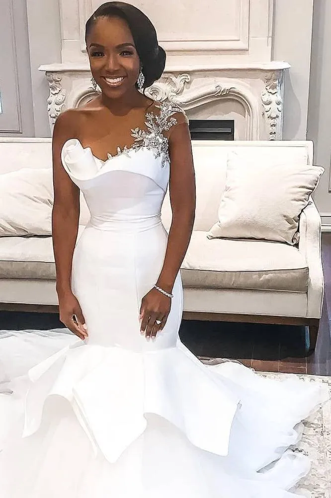 One shoulder White Mermaid Bridal Gowns with Ruffles Train
