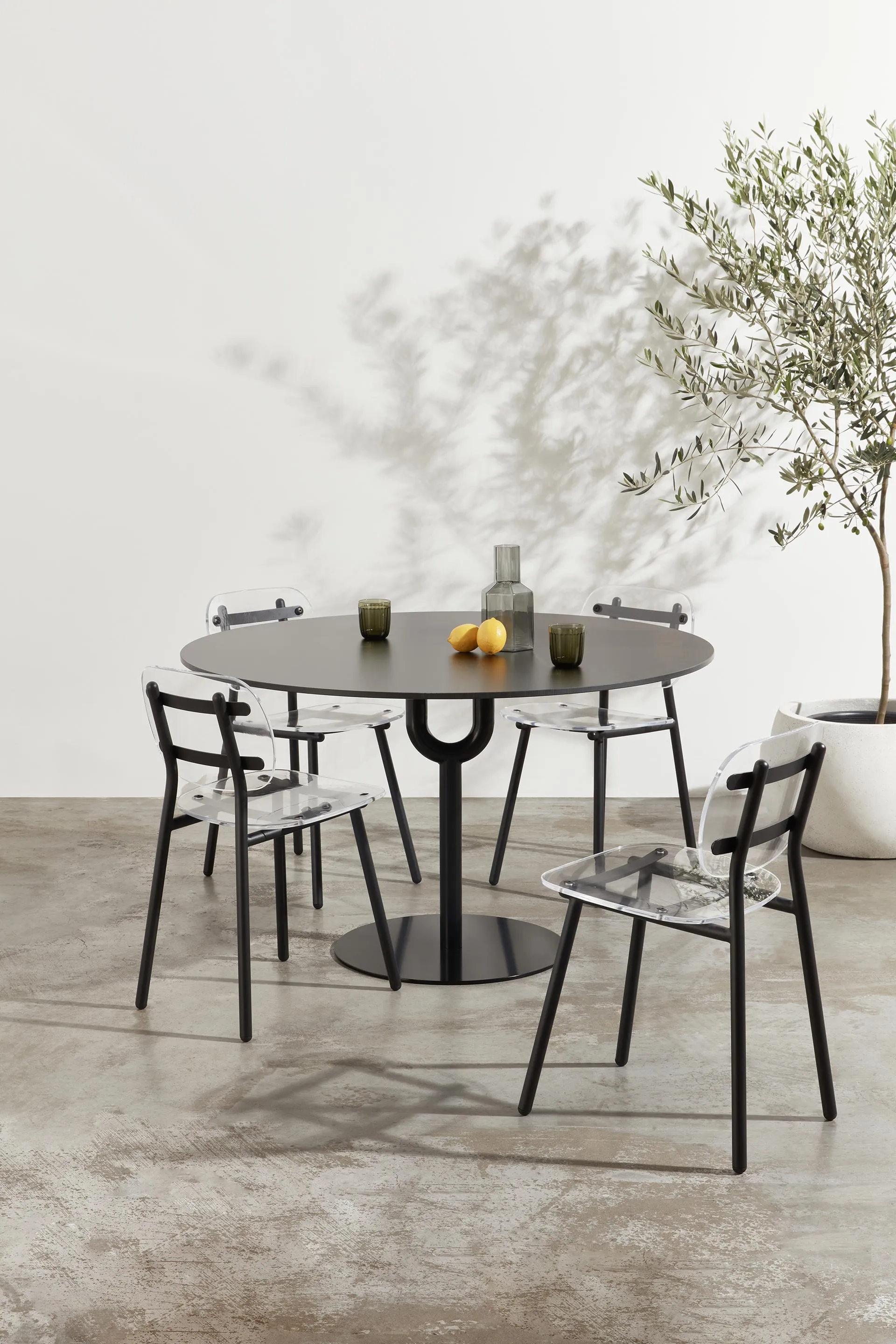 Piper Pedestal Table - Round Large