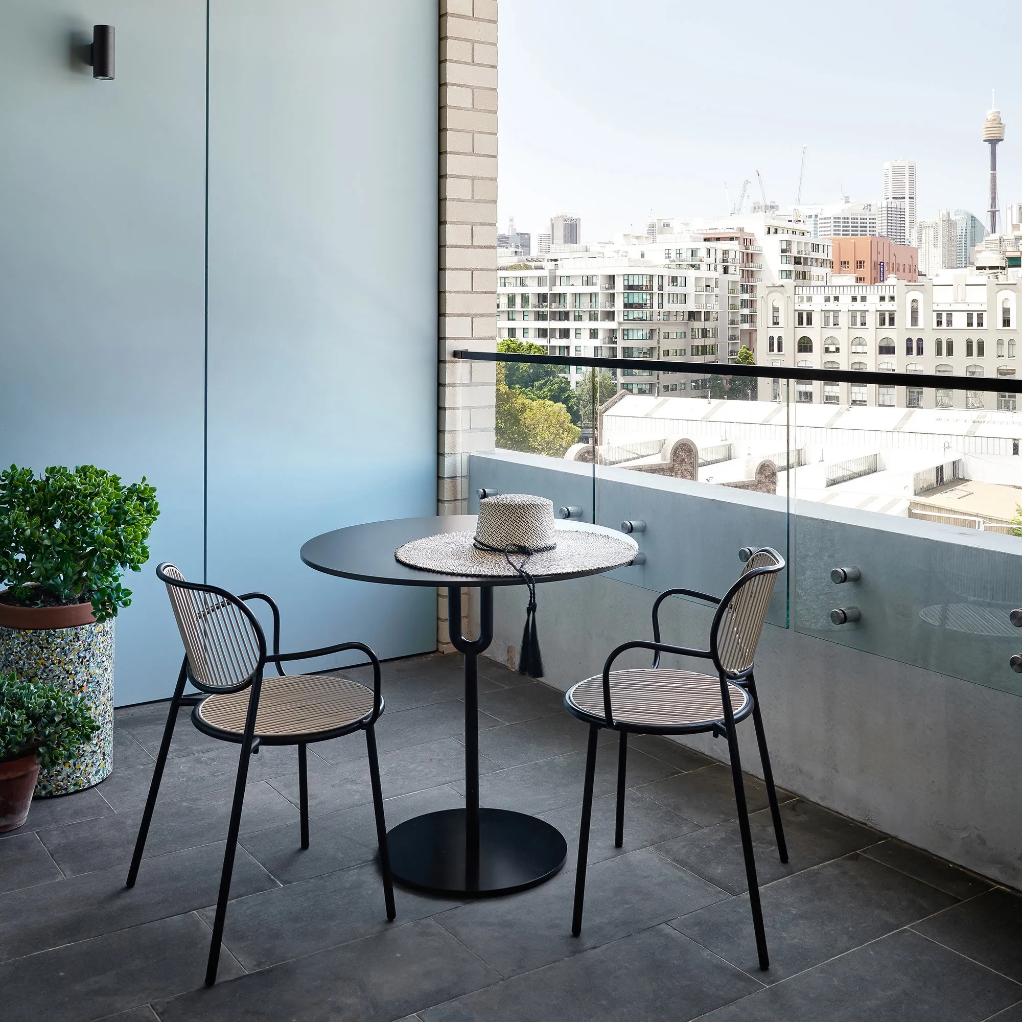 Piper Pedestal Table - Round Small