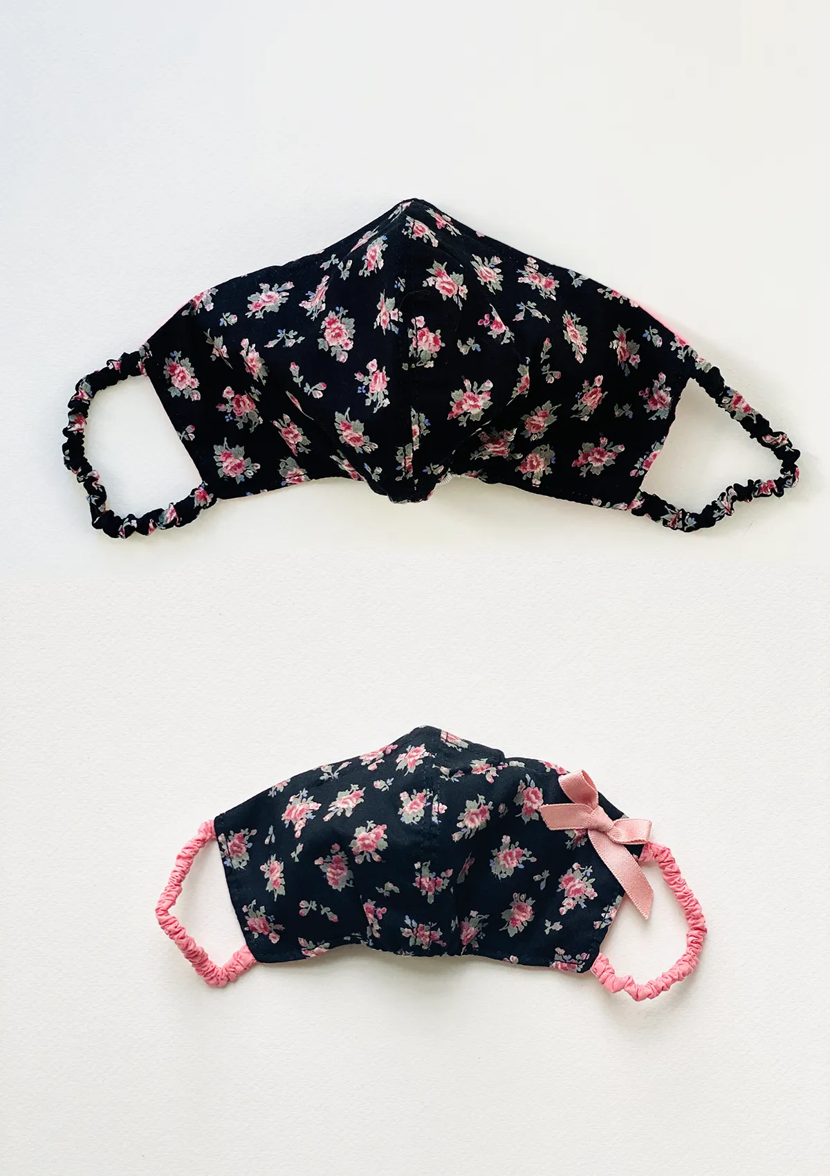"Be Safe. Be Kind" Printed Heirloom Mask - Ebony Roses