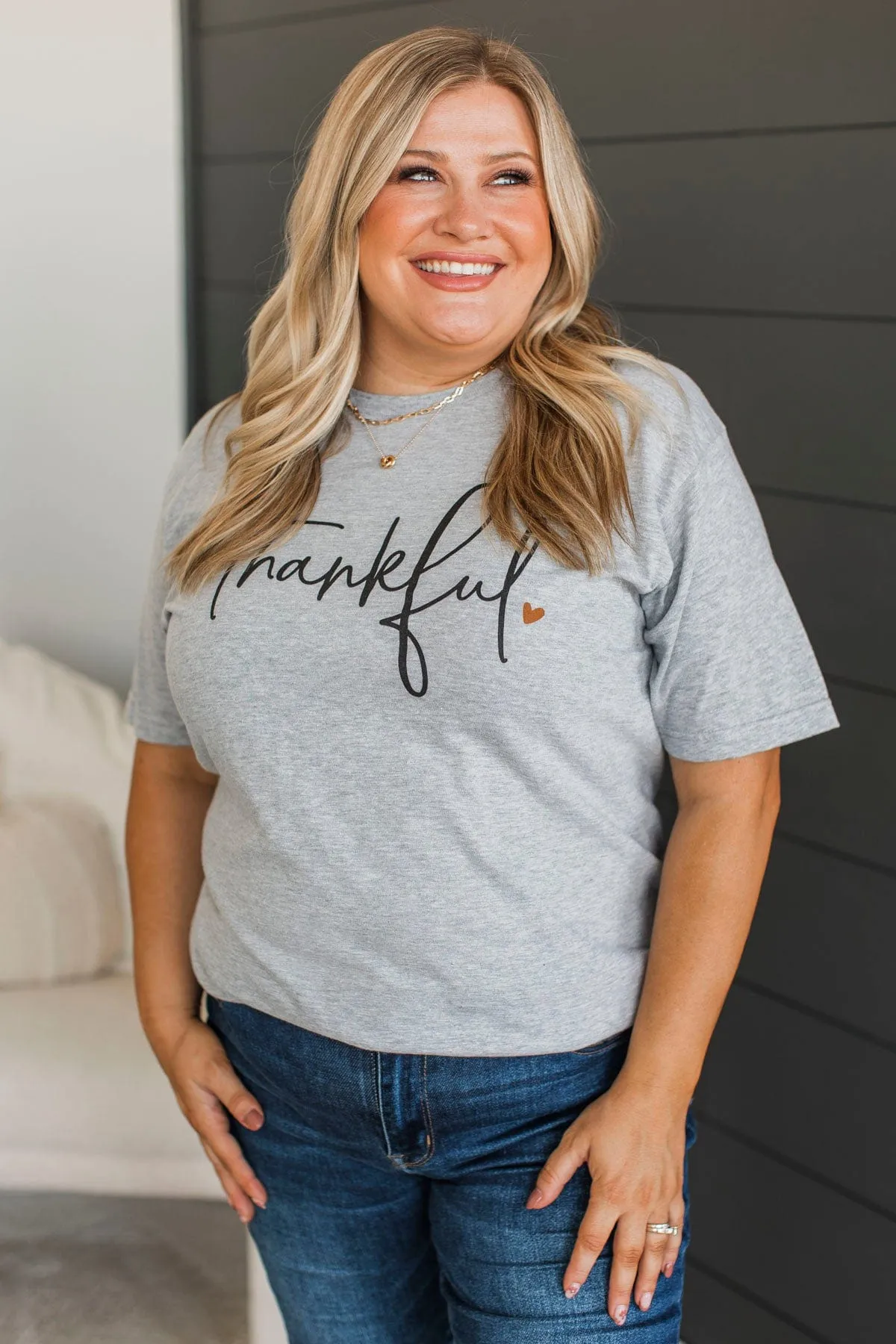 "Thankful" Cursive Graphic Tee- Heather Grey
