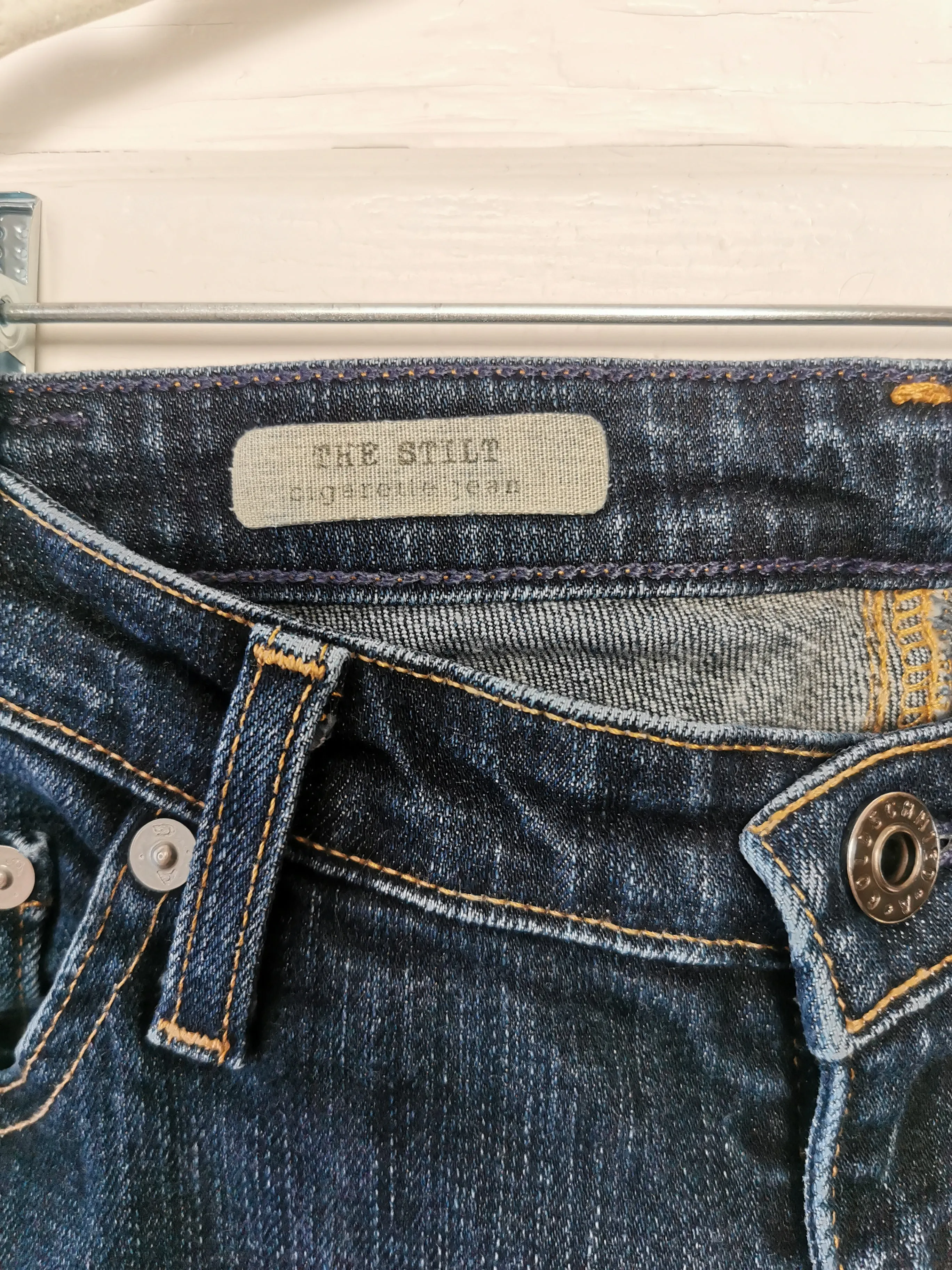 WOMENS SIZE 30R - AG ADRIANO GOLDSCHMIED, Designer Fashion, The Stilt Cigarette Jeans EUC B58